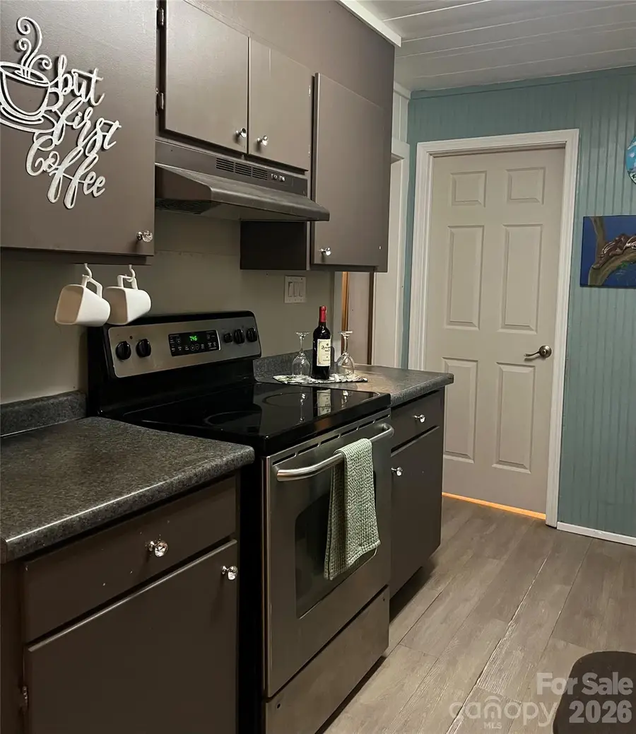 86 R And R Hyder Lane, Hendersonville, NC 28792 - Image #3