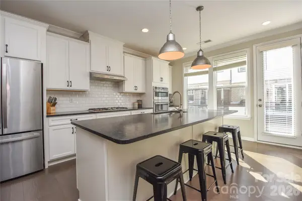 612 Tudor Park Way, Charlotte, NC 28211