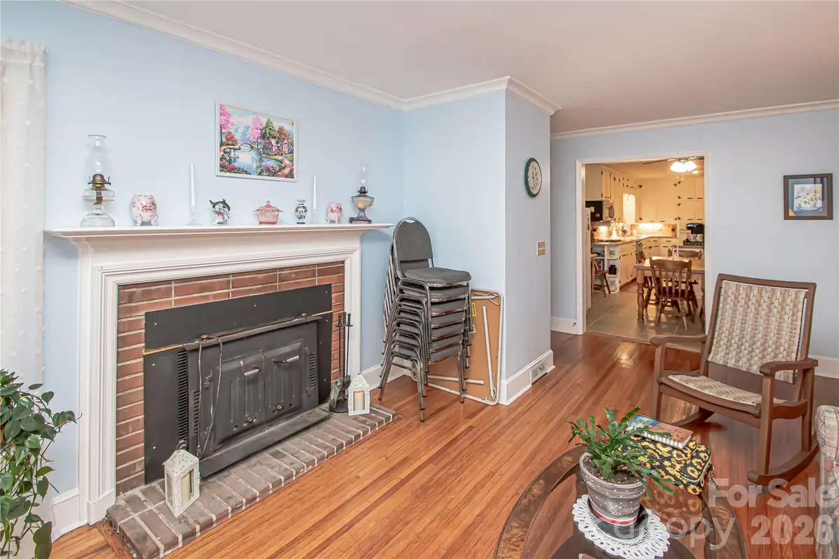 7218 Lakeside Drive N, Charlotte, NC 28212 - Image #1