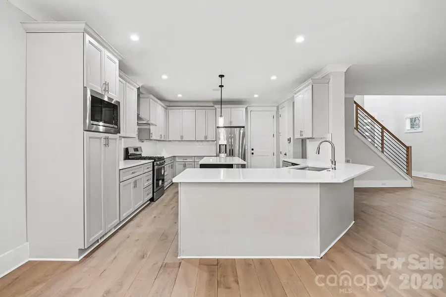 2305 Sanders Avenue, Charlotte, NC 28216 - Image #3