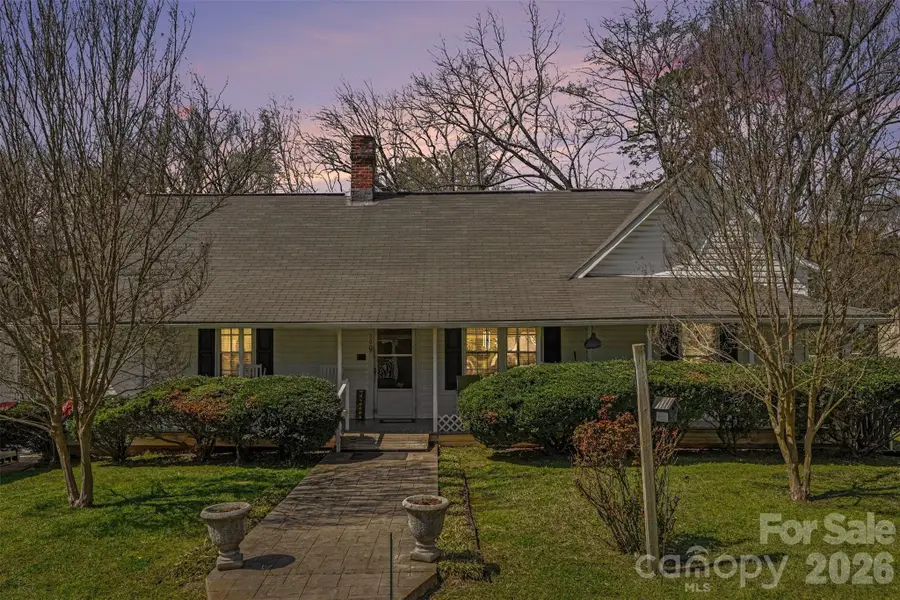 300 S Broome Street, Waxhaw, NC 28173 - #2