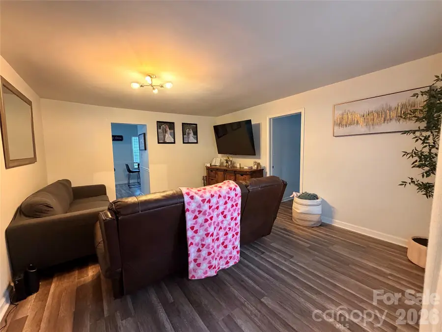 934 S Chestnut Street, Gastonia, NC 28054 - Image #2