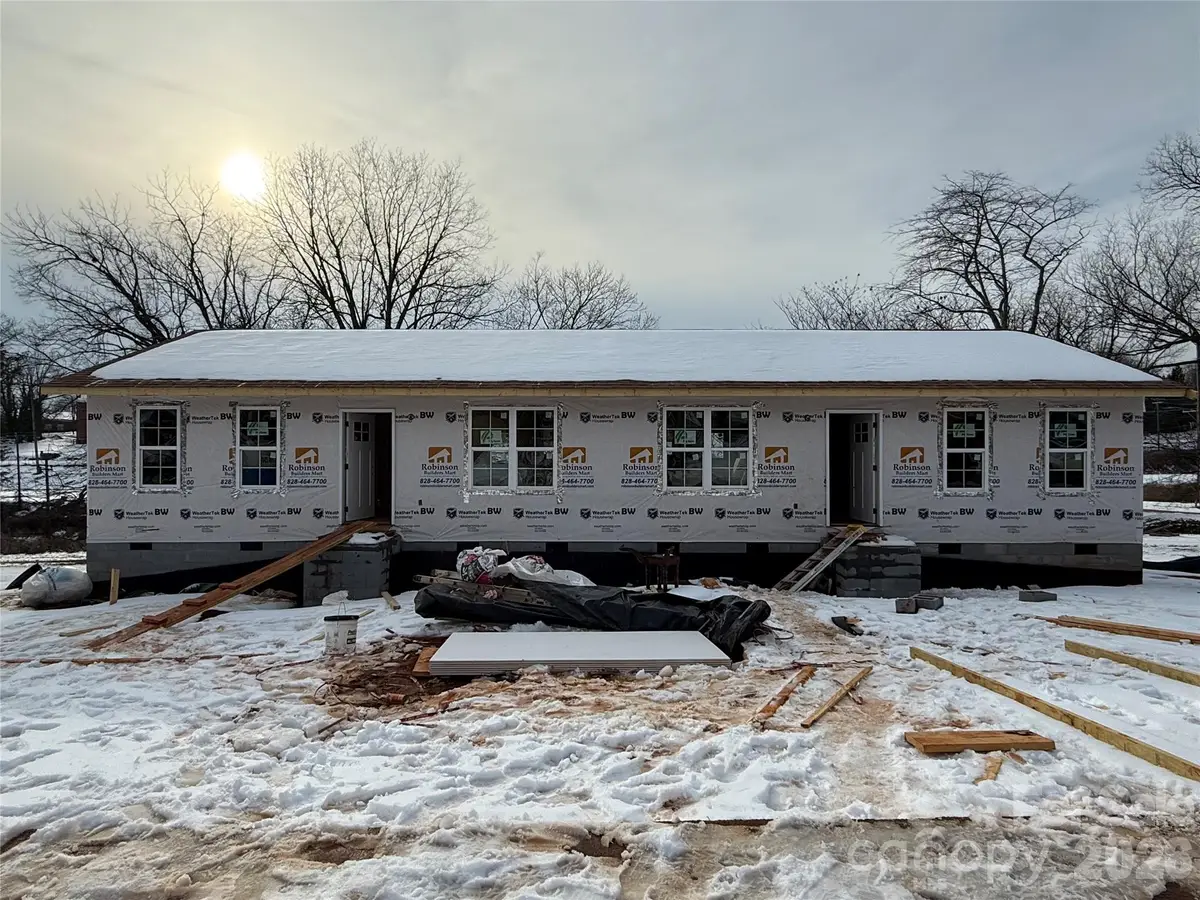 432 & 436 N Caldwell Avenue, Newton, NC 28658 - #1