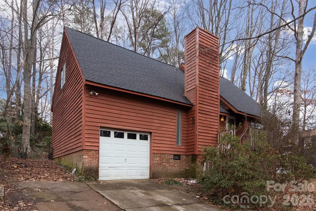 8401 Barncliff Road, Charlotte, NC 28227 - Image #1