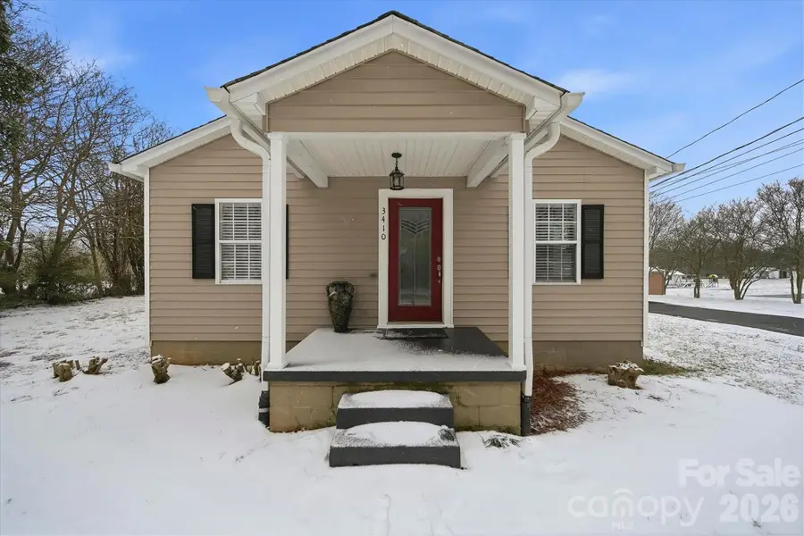 3410 25th Avenue Ne, Hickory, NC 28601 - #3