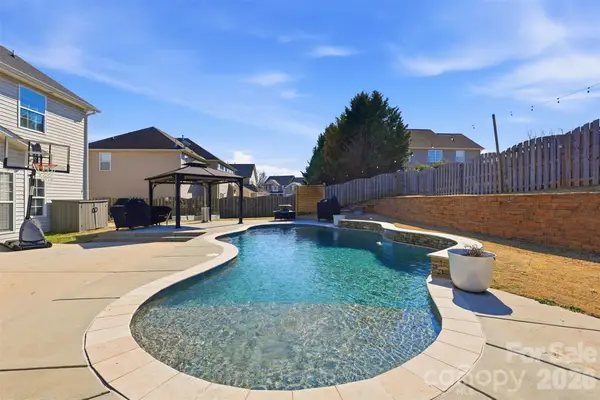 6004 Brook Valley Run, Monroe, NC 28110