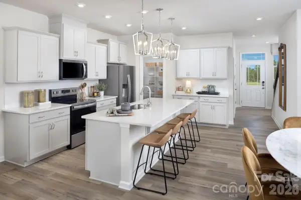 6015 Mallow Crossing Lane, Charlotte, NC 28213