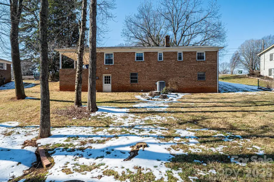 1005 2nd Street Se, Conover, NC 28613 - Image #2