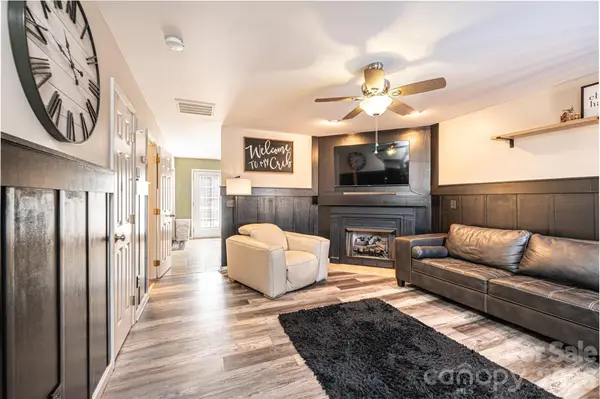 2222 15th Avenue Ne, Hickory, NC 28601