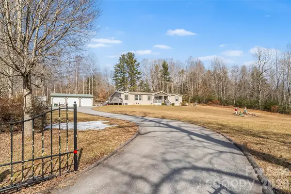 719 Smyre Road, Zirconia, NC 28790