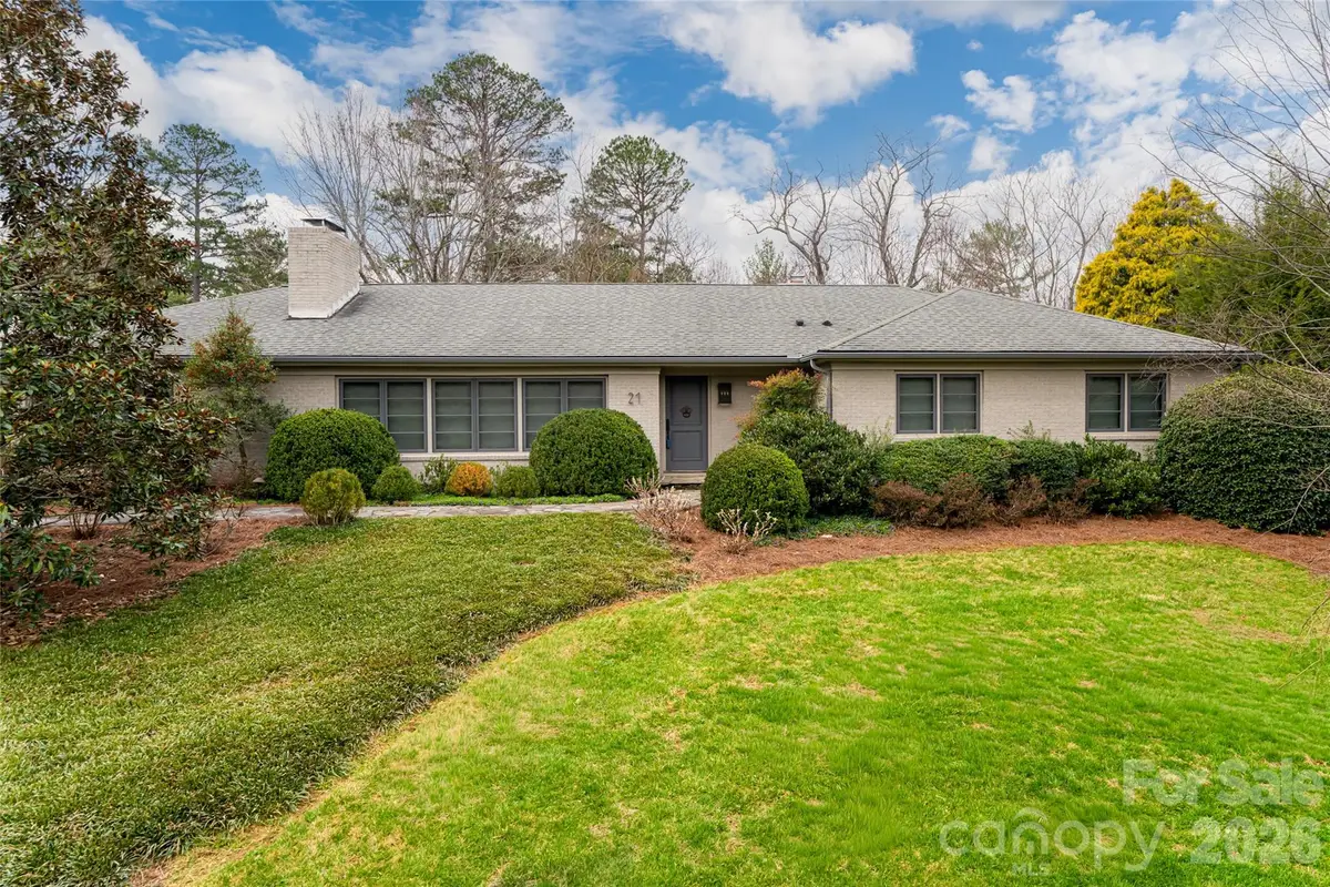 21 Pine Tree Circle, Asheville, NC 28804 - #1