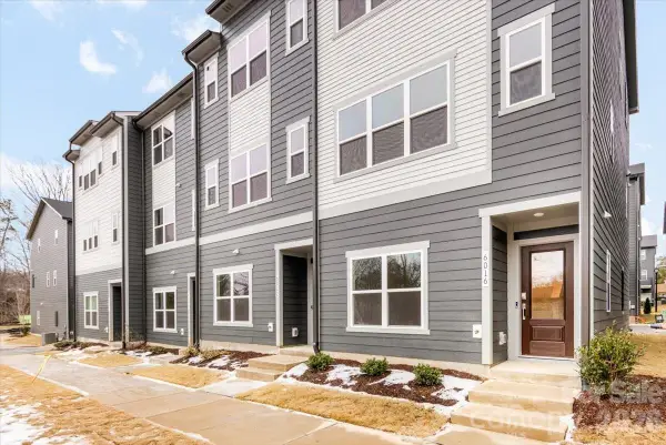 6016 Pivot Court, Charlotte, NC 28205