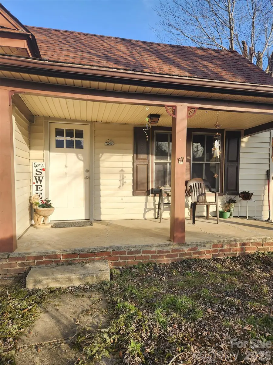 110 E Price Street, Hendersonville, NC 28739 - #2