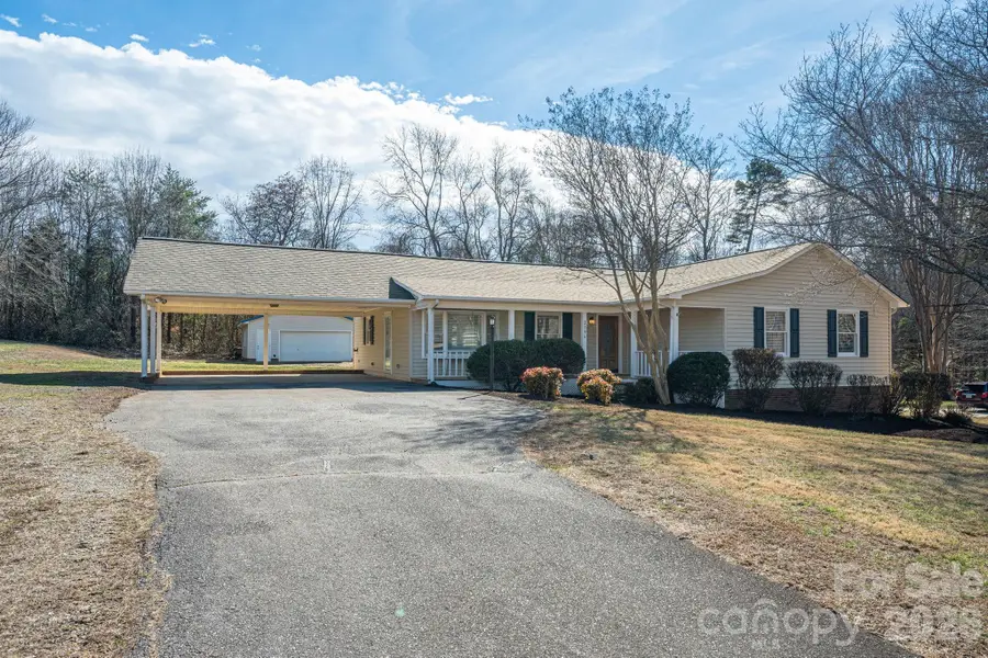 2596 Prince Drive, Lincolnton, NC 28092 - #3