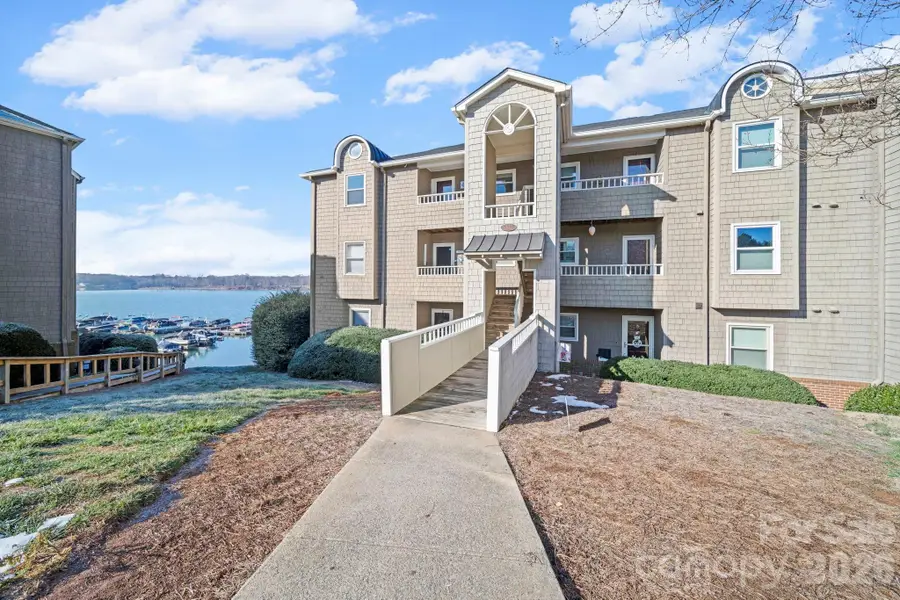 9817 Emerald Point Drive #9, Charlotte, NC 28278 - Image #2