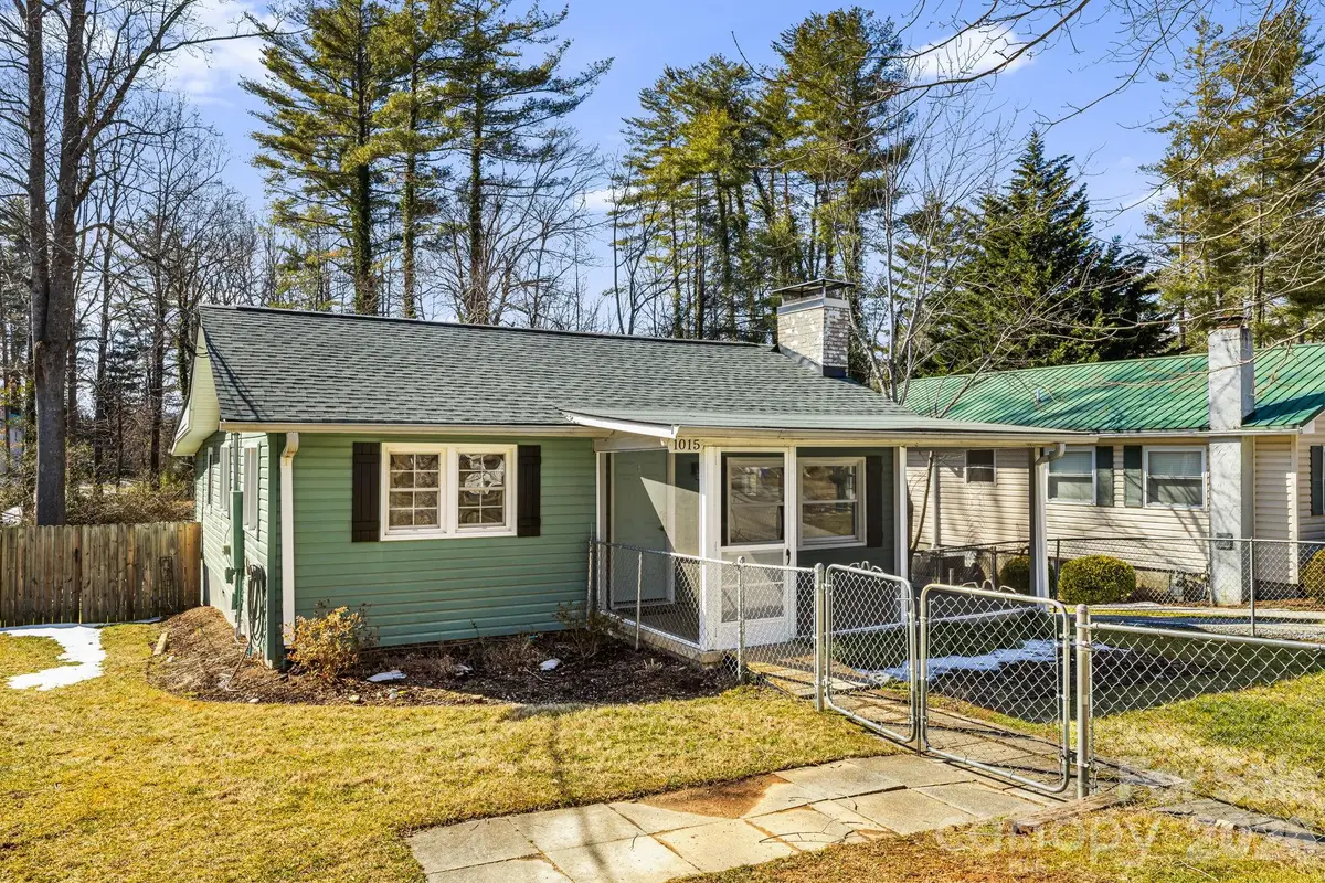 1015 Mountain View Street, Hendersonville, NC 28739 - #1