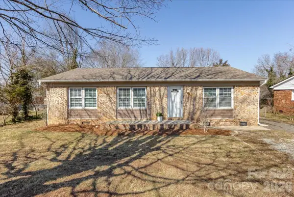 406 Robinson Clemmer Road, Dallas, NC 28034