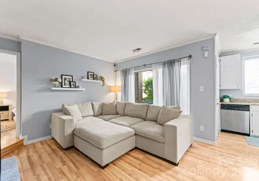 1109 E Morehead Street #16, Charlotte, NC 28204 - #3