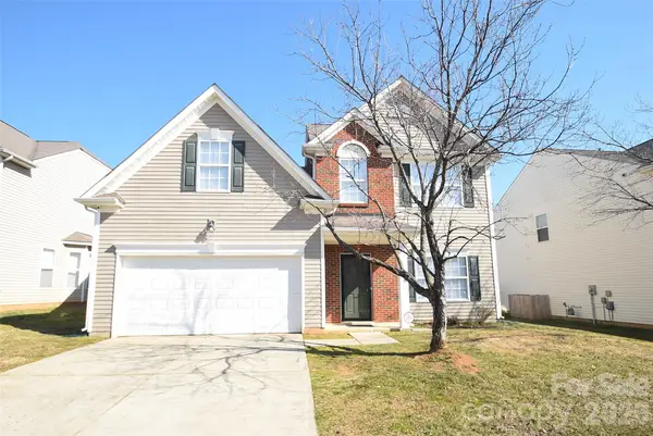 608 Wrayhill Drive, Charlotte, NC 28262