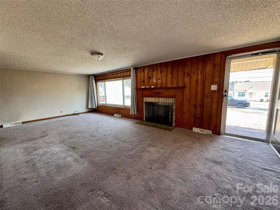 545 Collins Street, Kannapolis, NC 28083 - #2