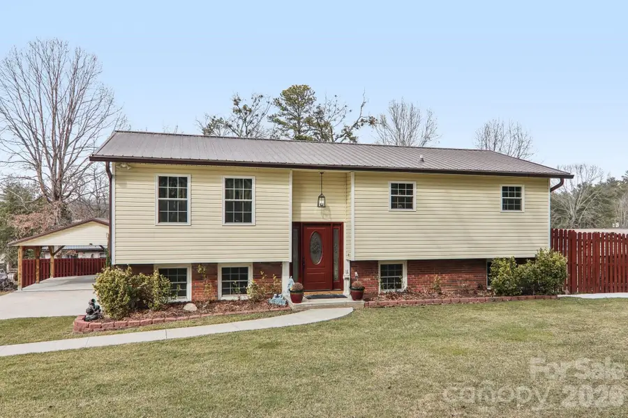 5 Granite Drive, Hendersonville, NC 28792 - #2