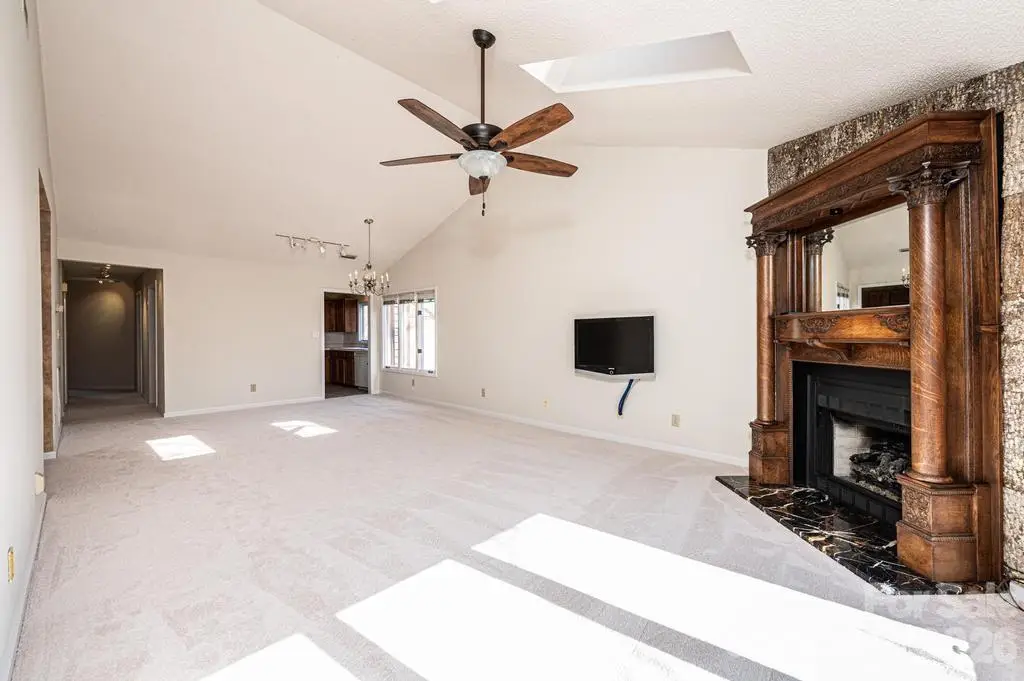 2231 6th Street Nw #16, Hickory, NC 28601 - #1