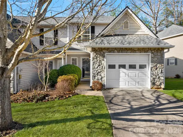 15 Willowick Drive, Asheville, NC 28803