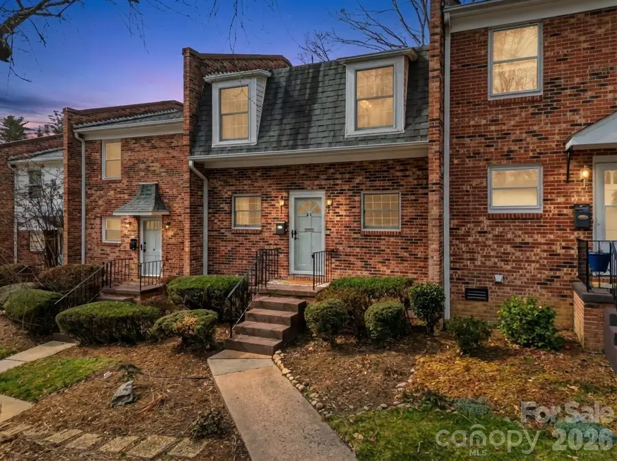 1409 Kensington Road #B-4, Hendersonville, NC 28791 - #2