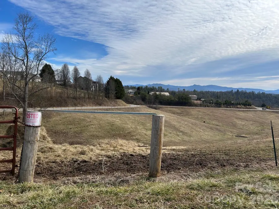 2776 Bend Of Ivy Road, Marshall, NC 28753 - #2