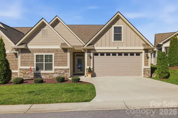 22 River Bend Lane, Fletcher, NC 28732