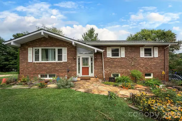 124 Oak Hill Road, Candler, NC 28715