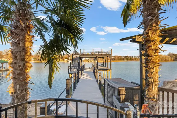 126 Chandeleur Drive, Mooresville, NC 28117