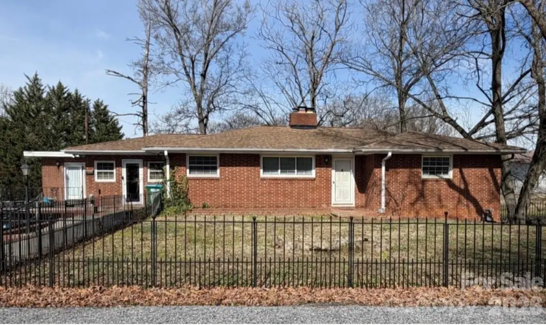 108 W Washington Avenue, Bessemer City, NC 28016 - #1