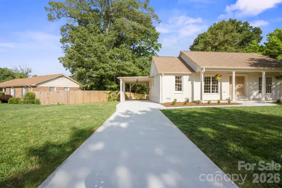 6100 Ashcrest Drive, Charlotte, NC 28217 - #3
