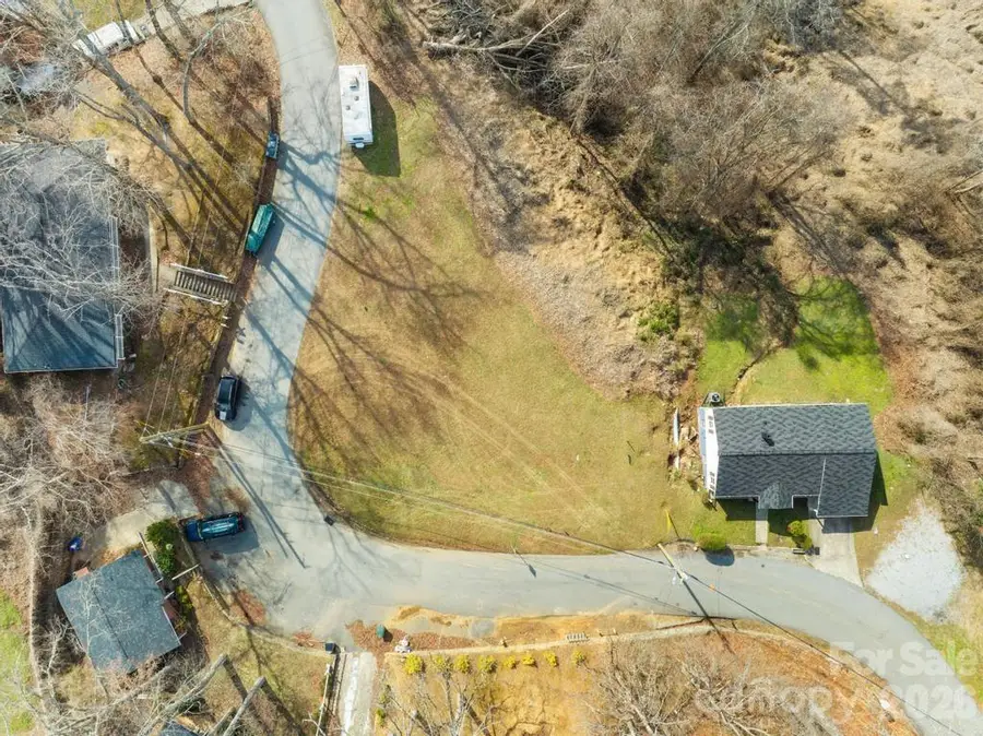 434 Arlington Circle Nw, Lenoir, NC 28645 - #2