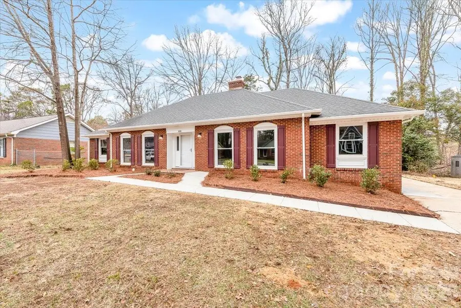 818 Eaglewood Avenue, Charlotte, NC 28212 - #2