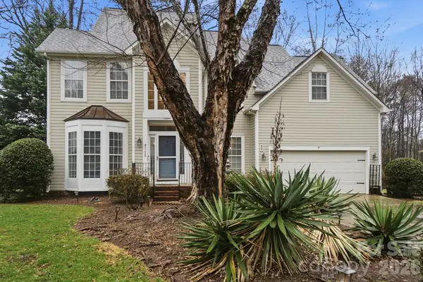 8725 Londonshire Drive, Charlotte, NC 28216