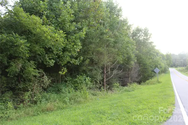 3609 E Nc 10 Highway, Claremont, NC 28610