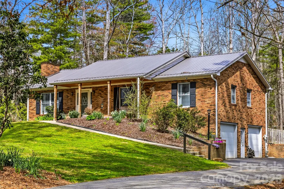 32 W Ashley Place, Etowah, NC 28729 - #1