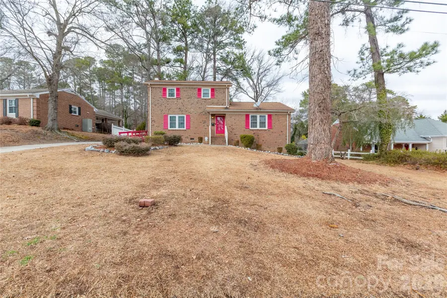 611 Park Avenue, Roanoke Rapids, NC 27870 - #2