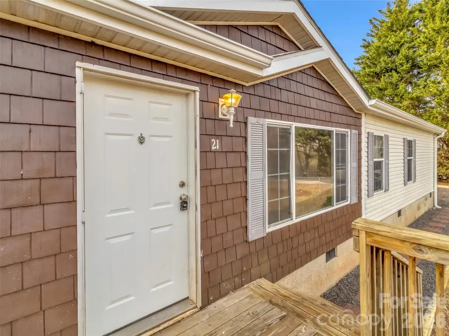 21 Cross Winds Drive, Leicester, NC 28748 - #2