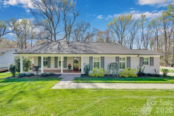 5752 Bellechasse Street, Charlotte, NC 28210