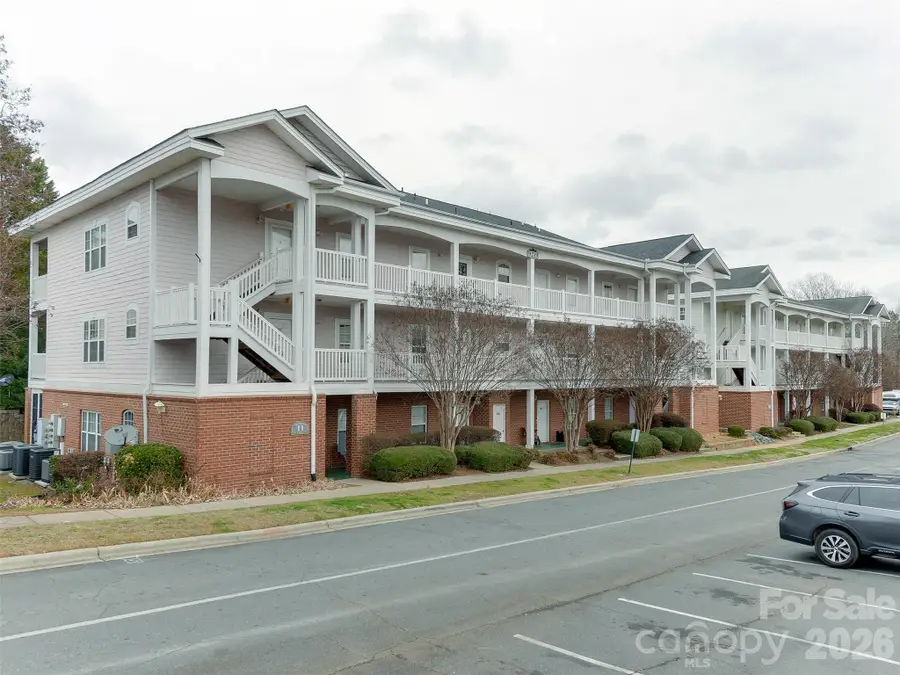 9233 Meadow Vista Road, Charlotte, NC 28213 - #2