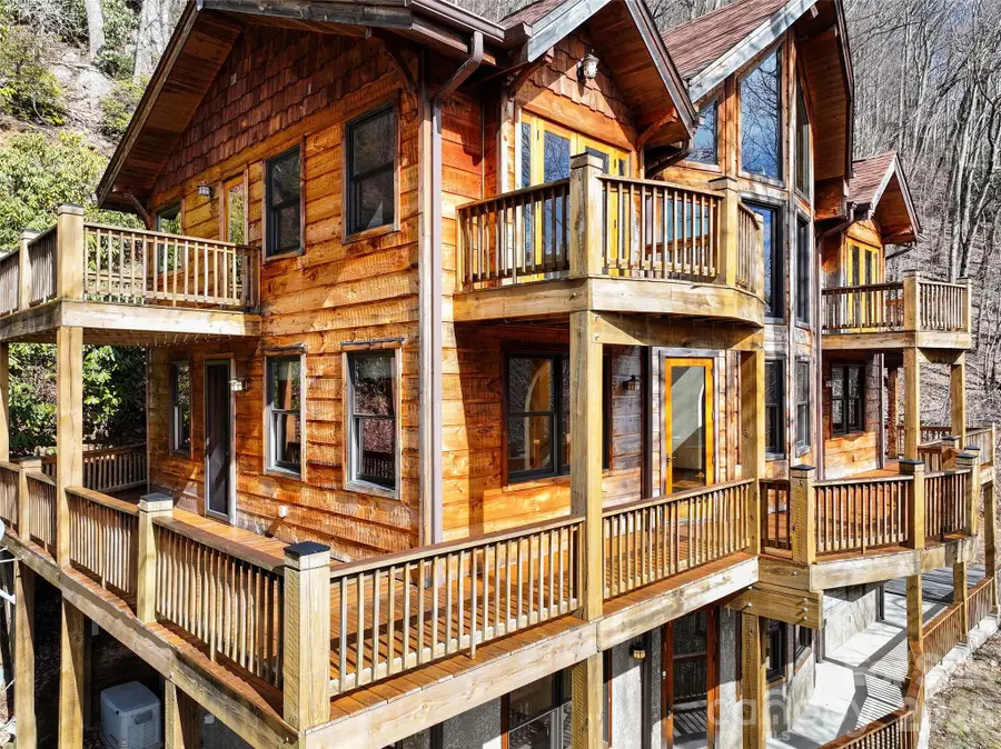 173 Heavenview Point, Maggie Valley, NC 28751 - #2