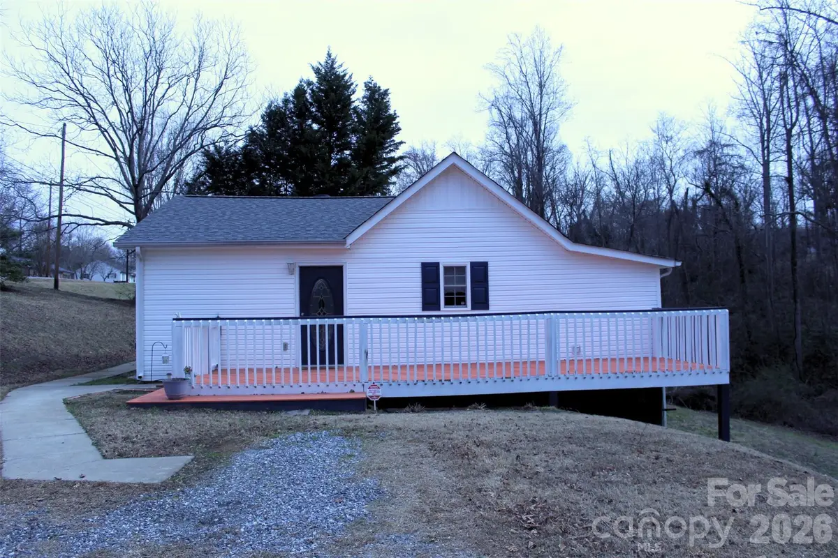 625 Milton Avenue Sw, Valdese, NC 28690 - #1