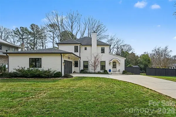 1300 Hazelhurst Avenue, Charlotte, NC 28211