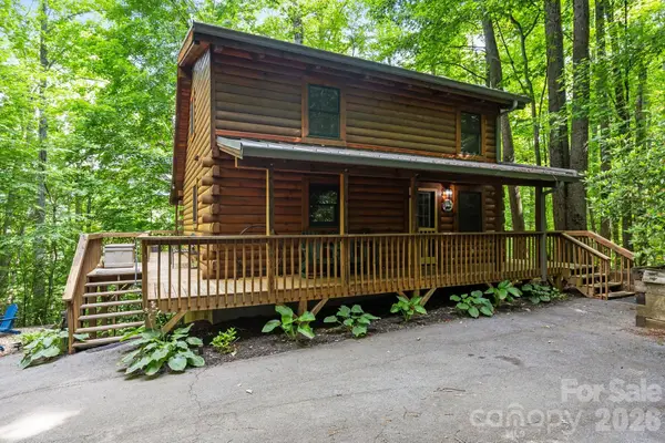 83 Log Cabin Drive, Maggie Valley, NC 28751