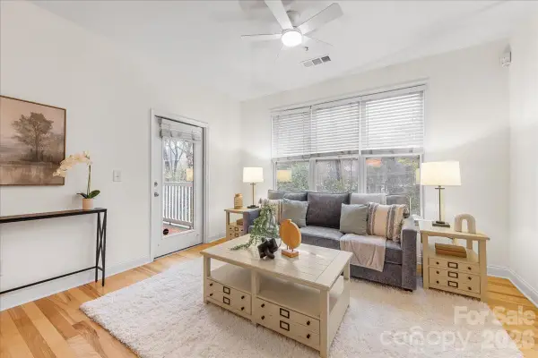 1000 E Woodlawn Road #118, Charlotte, NC 28209