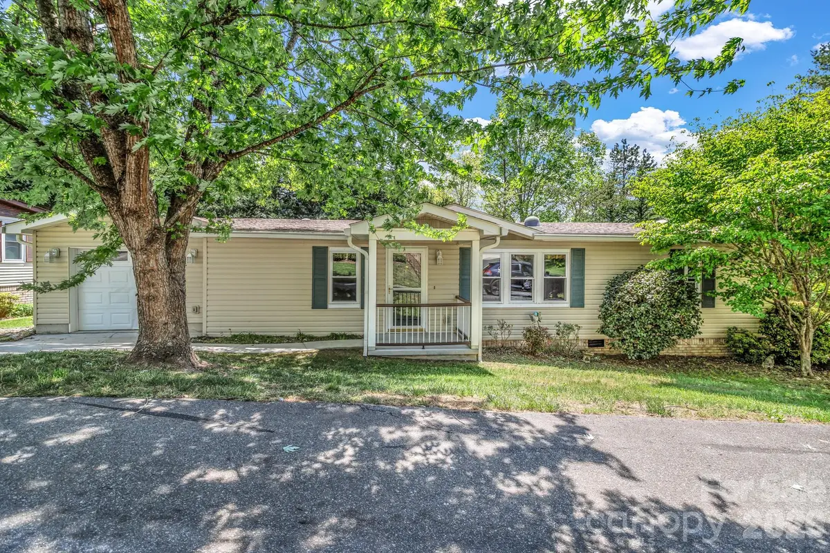 405 Deerfield Court, Hendersonville, NC 28792 - #1