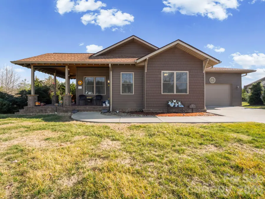 38 Winged Elm Court, Hendersonville, NC 28739 - #3